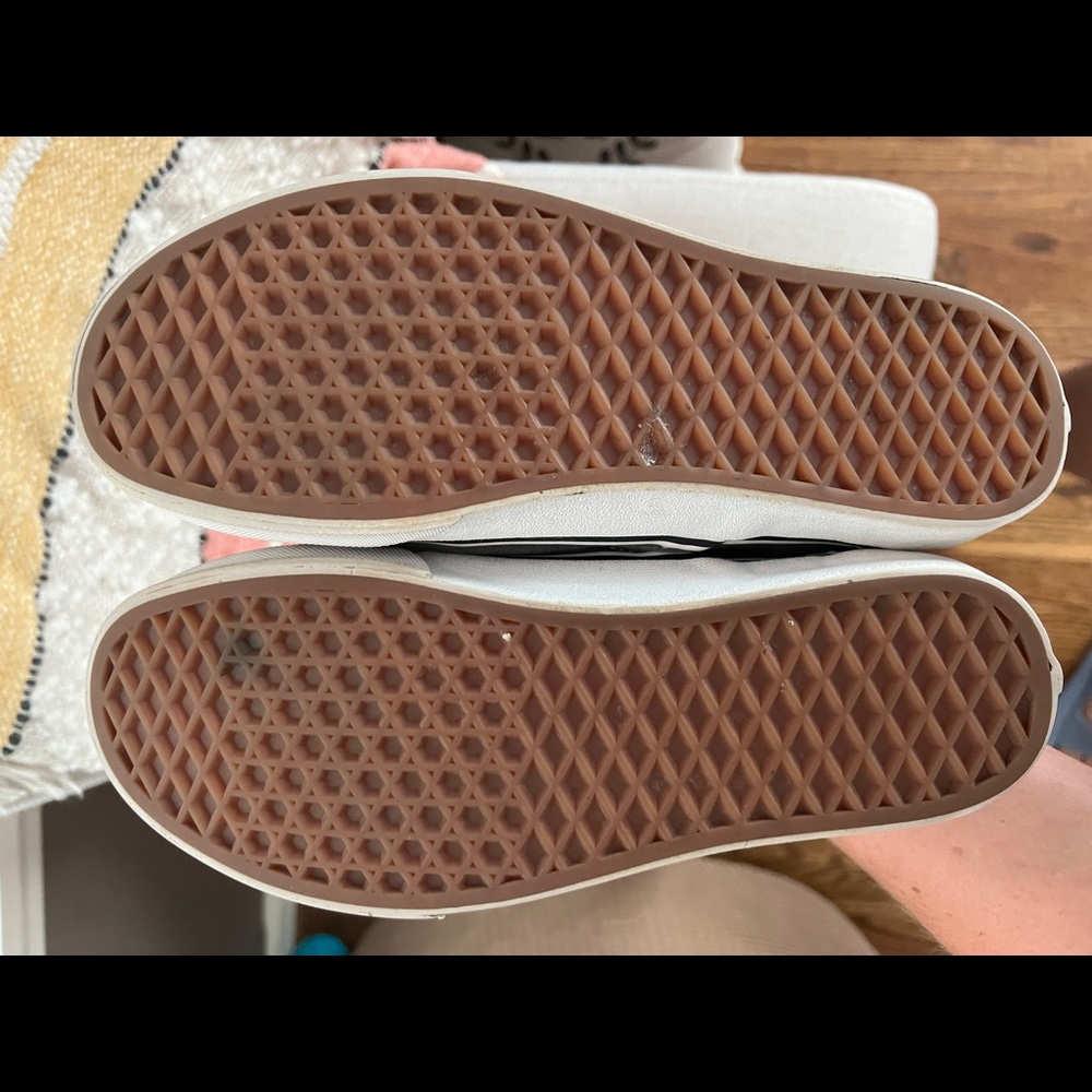 Vans - Picture 3 of 3